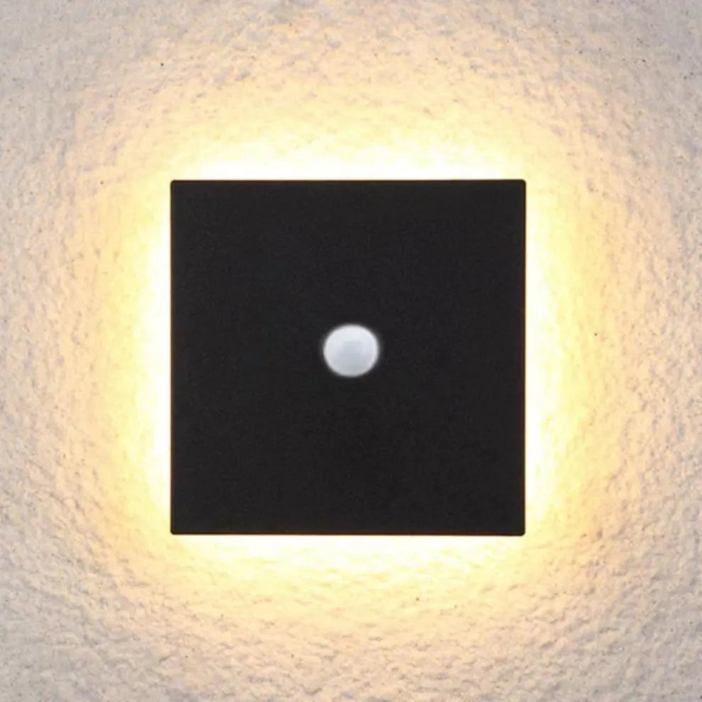 Modern Waterproof LED Outdoor Wall Lamp
