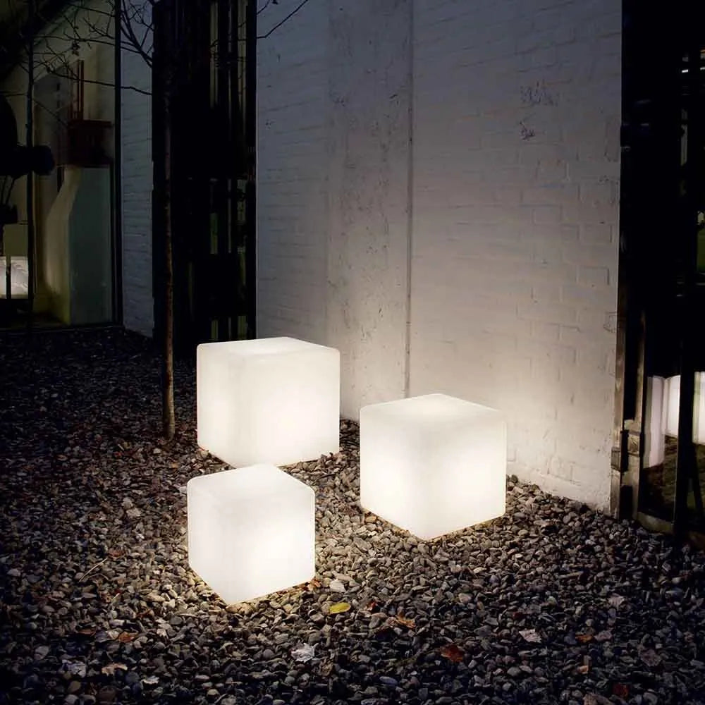 Contemporary Square Garden Light