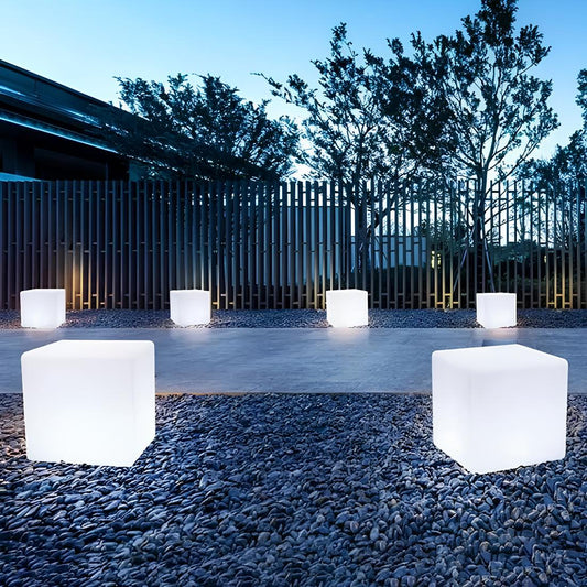 Contemporary Square Garden Light - Luxicro