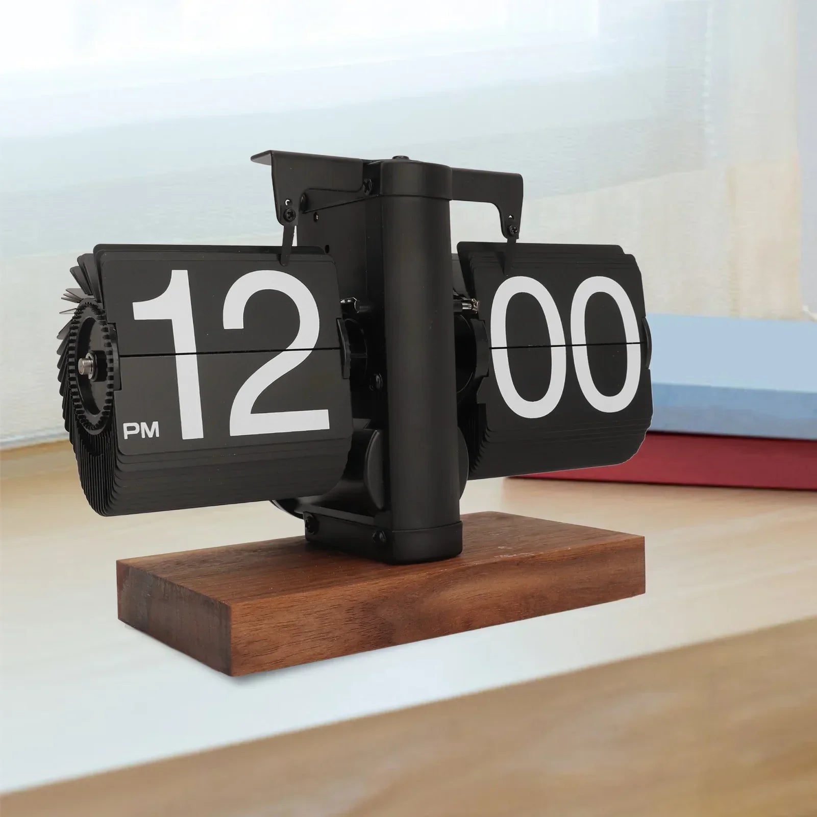 Classic Flip Clock with Wood Base - Luxicro