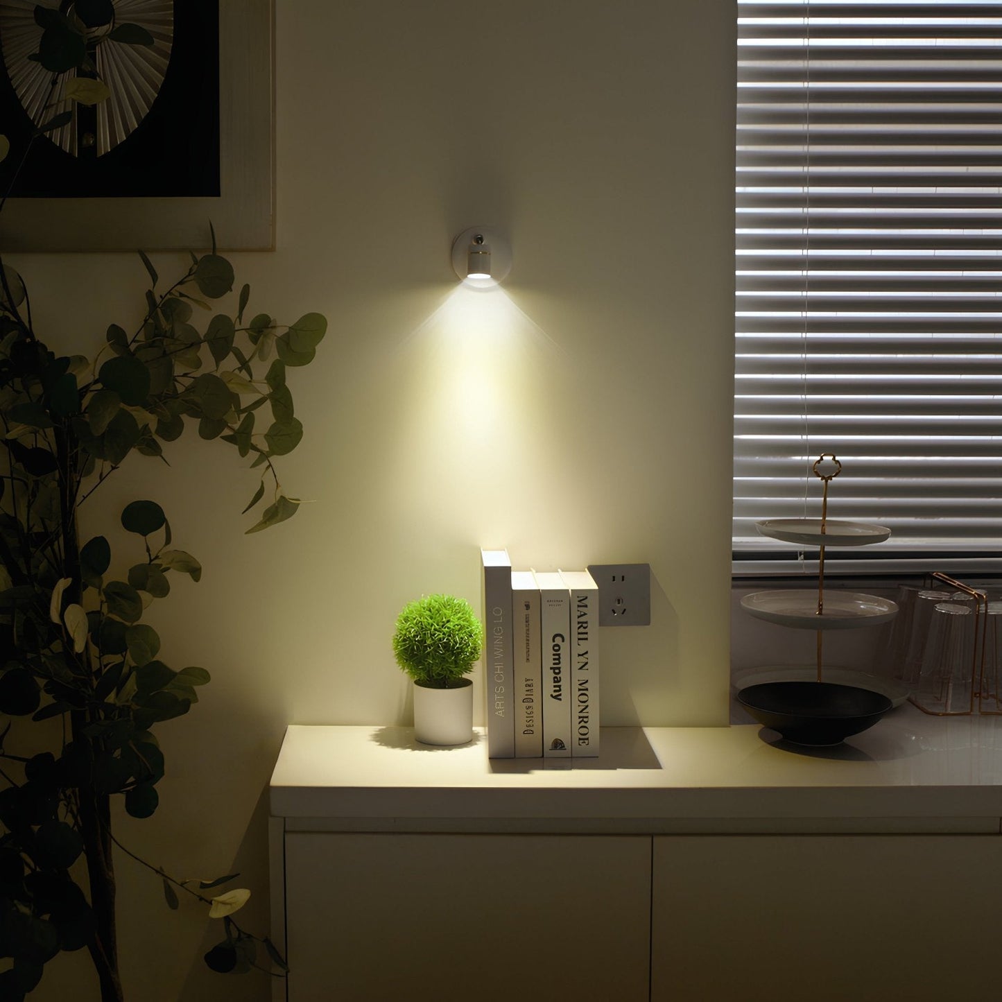 Bright LED Wall Lamp with Dimmer and Remote