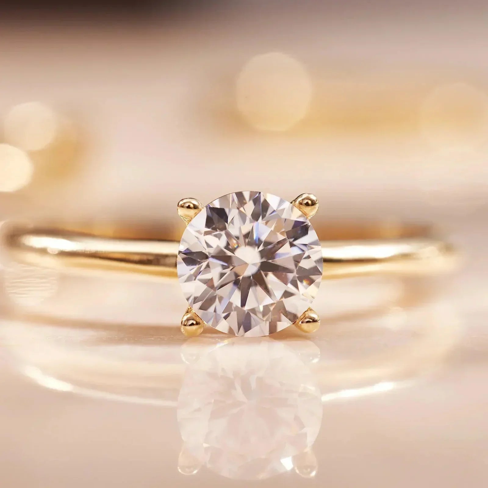 Simple Gold Band Ring - Luxicro