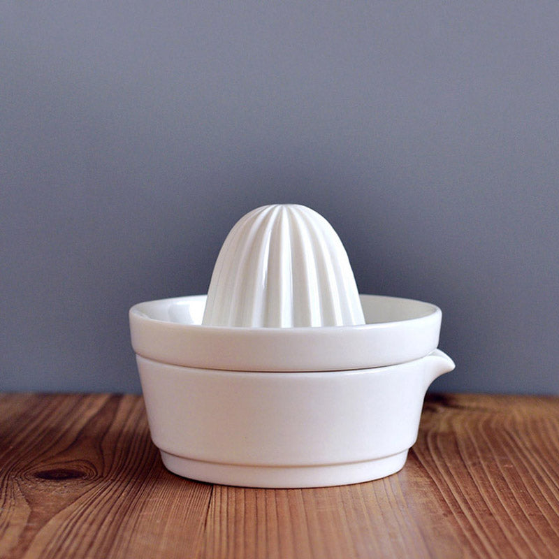 Simple White Manual Juice Squeezer - Luxicro