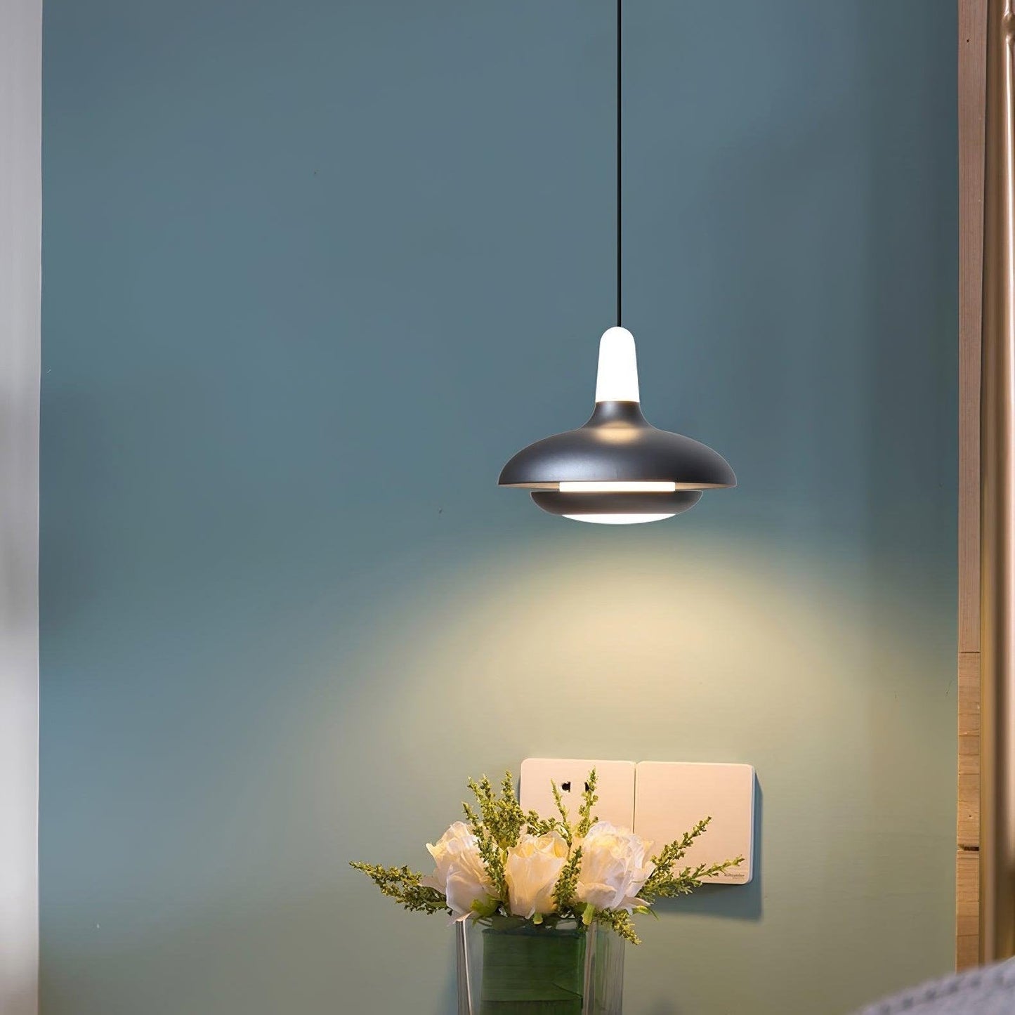 Bright Modern Pendant Lighting For Dining Area