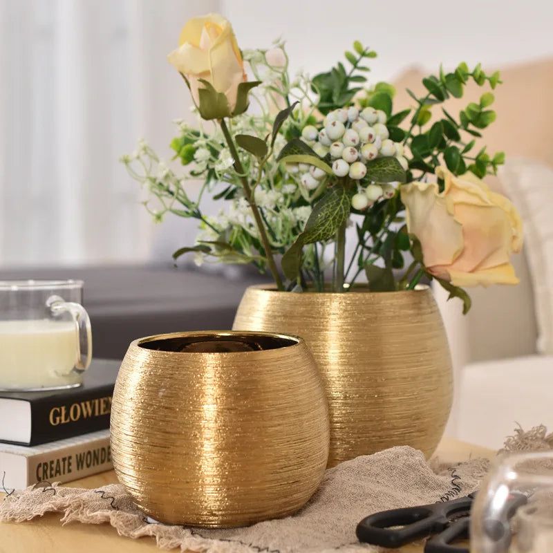 Elegant Gold Indoor Plant Pot - Luxicro