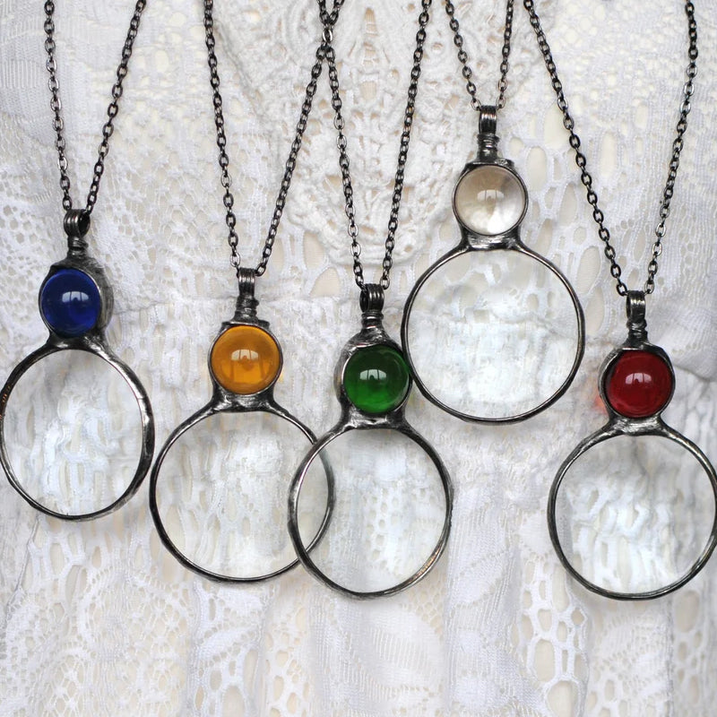 Classic Necklace with Magnifying Glass Pendant - Luxicro