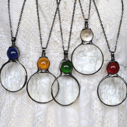 Classic Necklace with Magnifying Glass Pendant - Luxicro