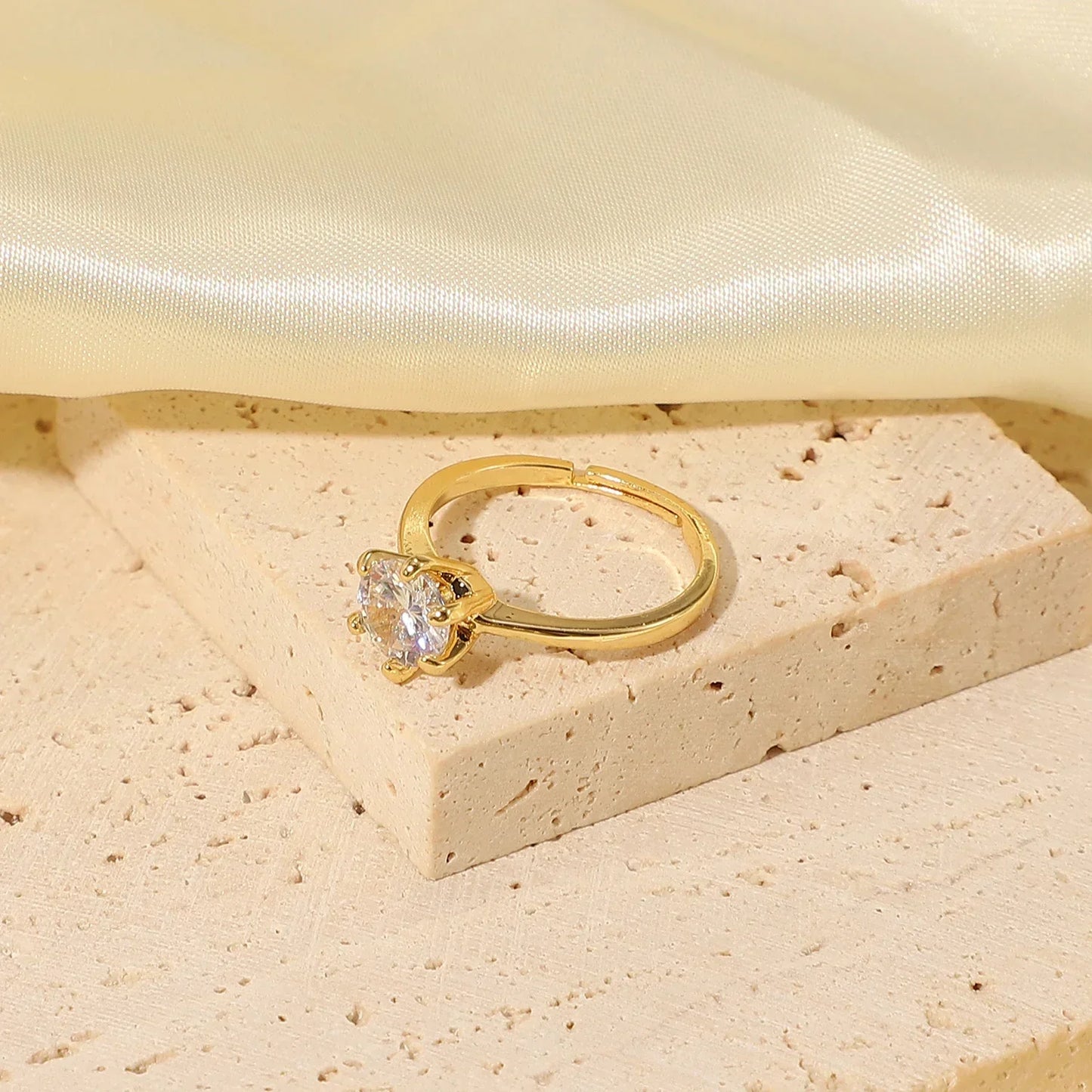 Classic Luxury 6 Prong Diamond Engagement Ring