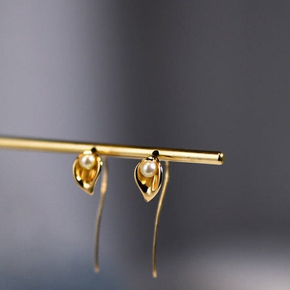 Beautiful Floral Dangling Drop Earrings
