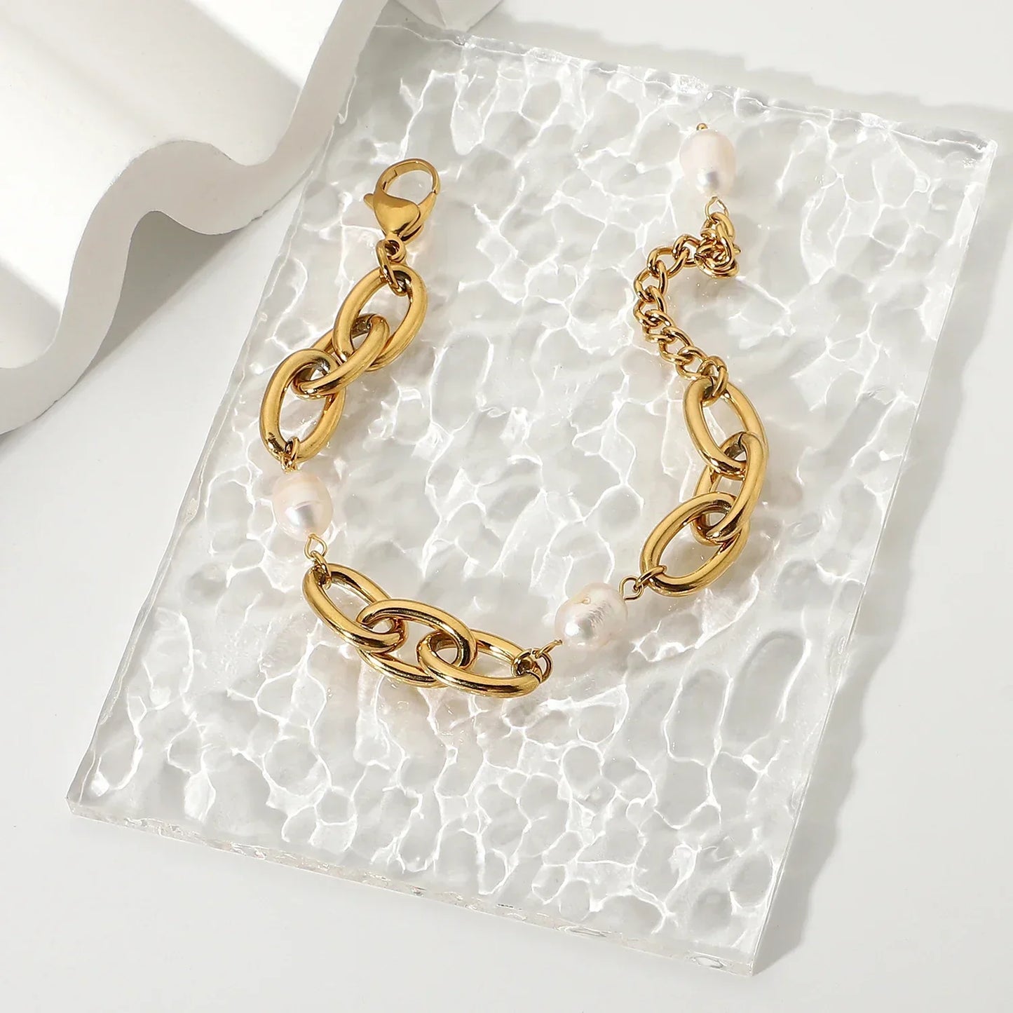 Luxury Pearl Detail Golden Chain Bracelet
