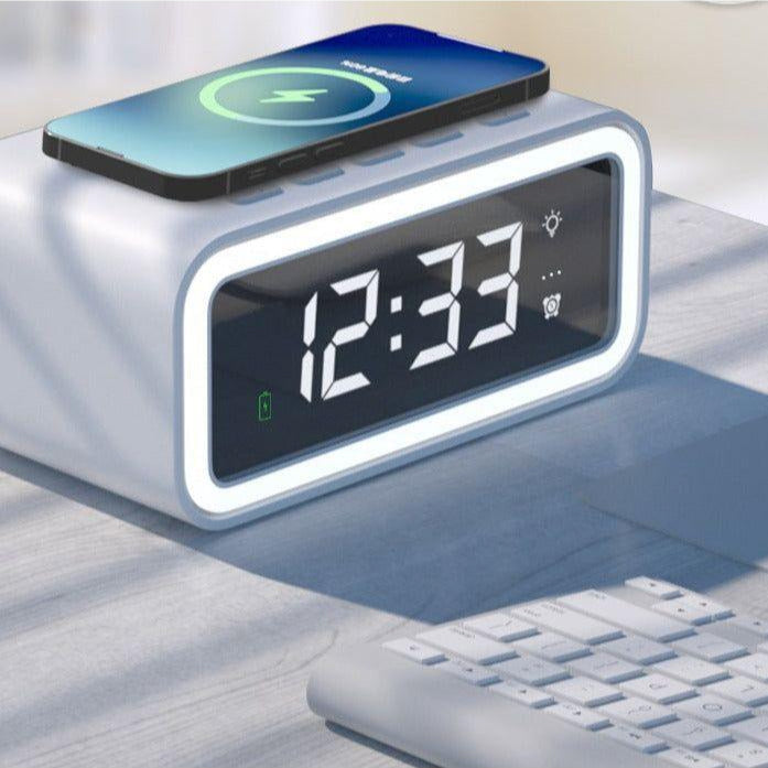 Intelligent Clock with Quick Qi Charging Station - Luxicro