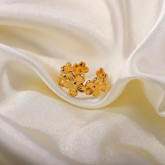 Dainty Floral Engagement Ring - Luxicro