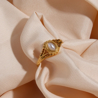 Elegant White Gold Solitaire Diamond Ring