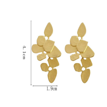 Rustic Outdoor Leaf Dangle Earrings