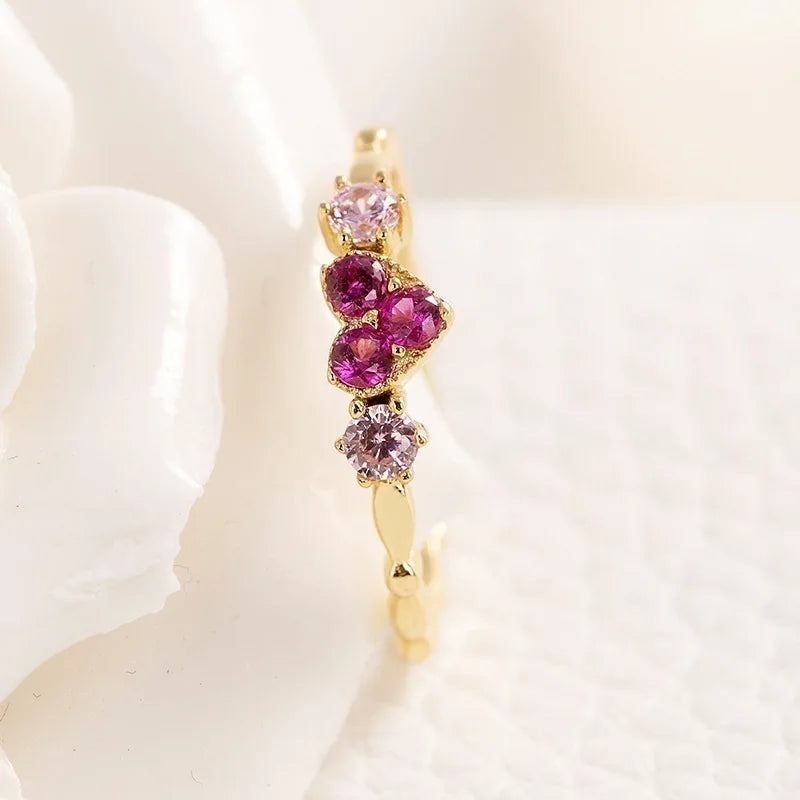 Luxurious Ladies Diamond Love Ring
