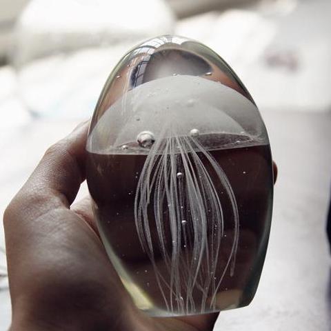 Colorful Handcrafted Glass Jellyfish Decor Figurine - Luxicro