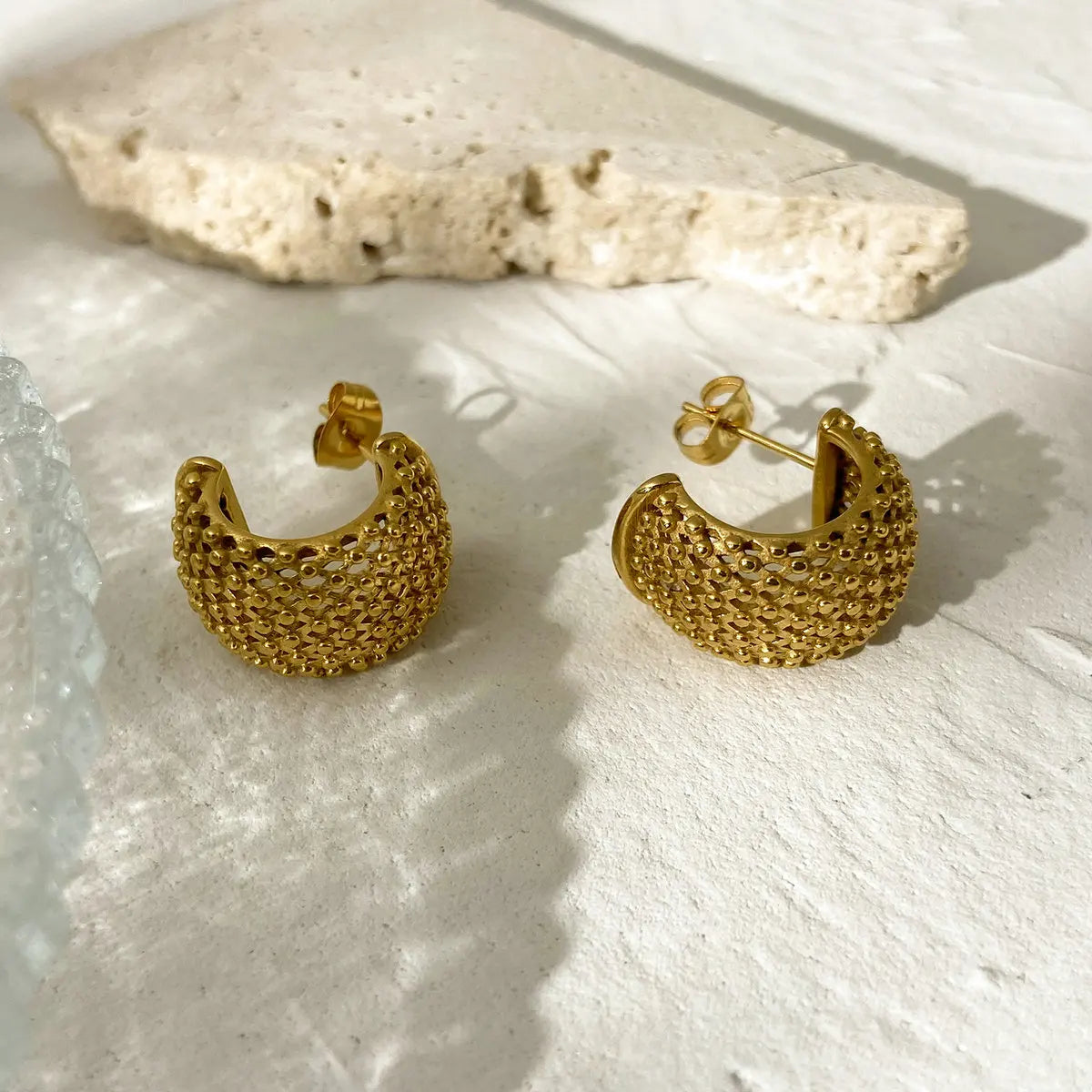 Elegant Metallic Round Hoop Earrings