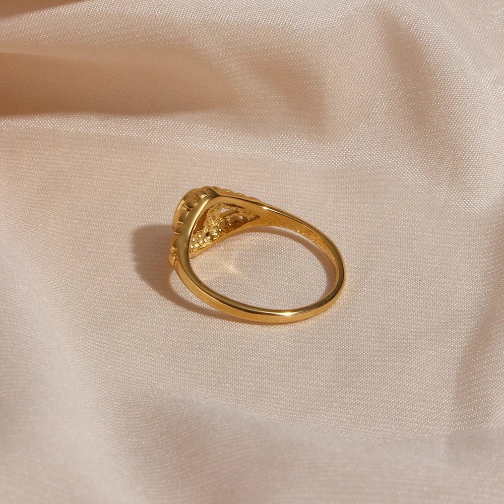 Elegant White Gold Solitaire Diamond Ring