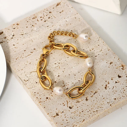 Luxury Pearl Detail Golden Chain Bracelet - Luxicro