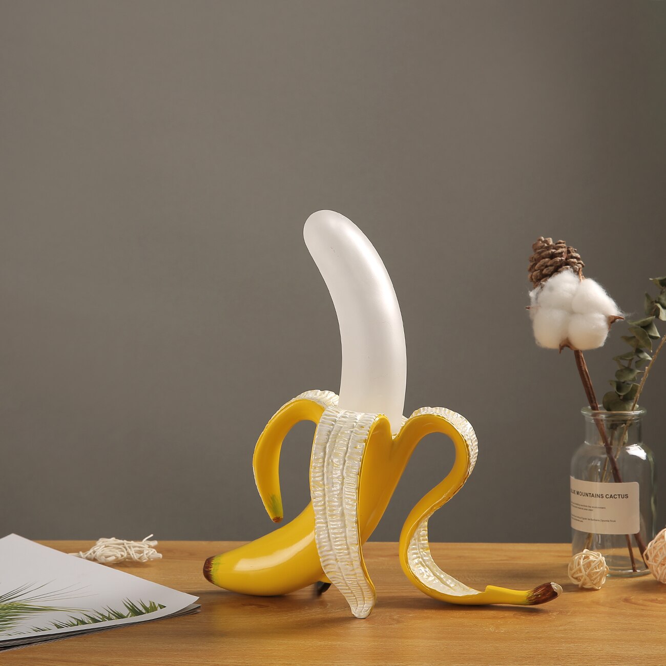 Vintage Style Banana Table Lamp