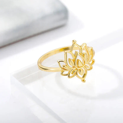 Dainty Flower Engagement Ring