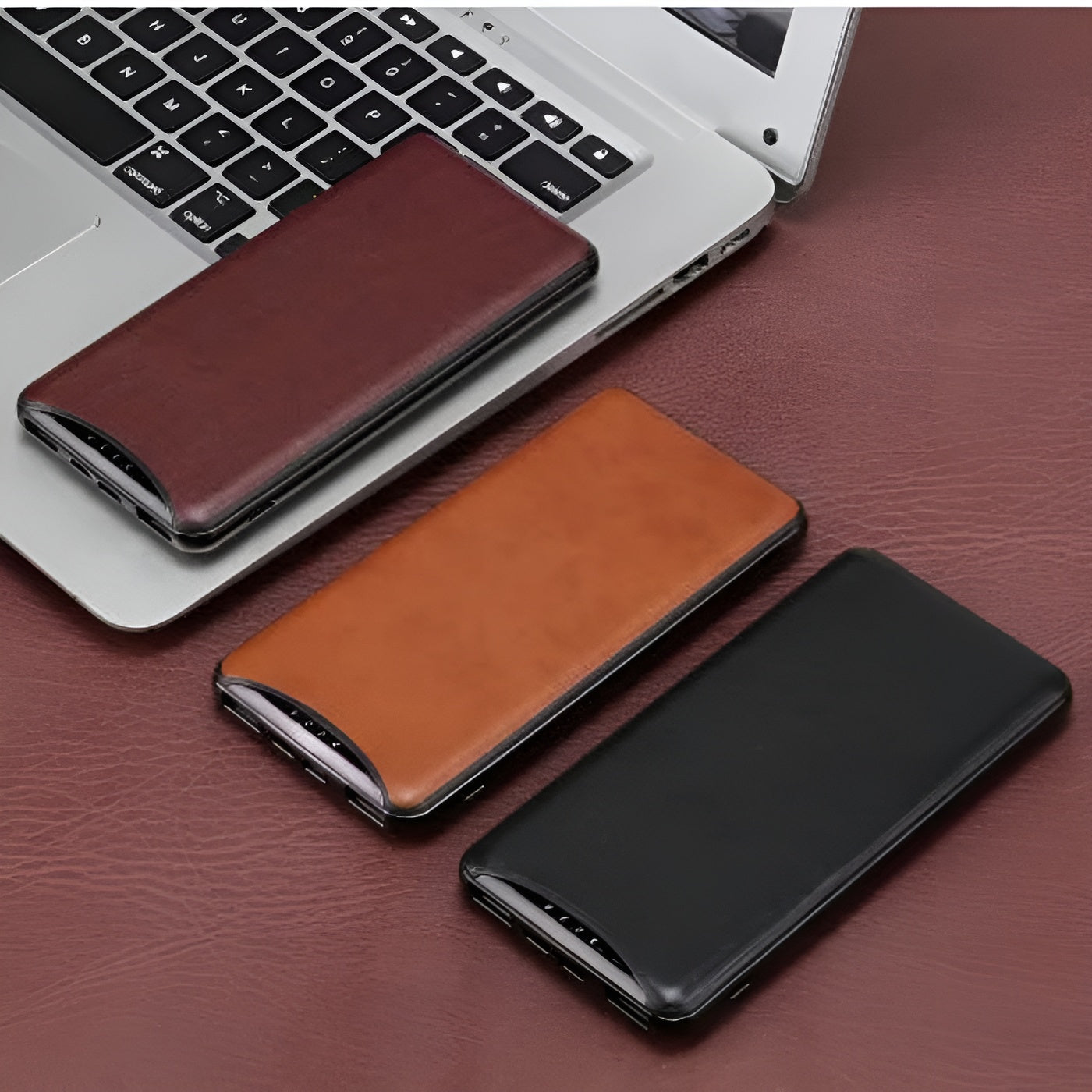 Compact Quick Charge Battery Pack with Screen - Luxicro