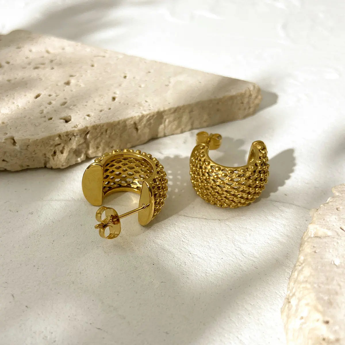 Elegant Metallic Round Hoop Earrings