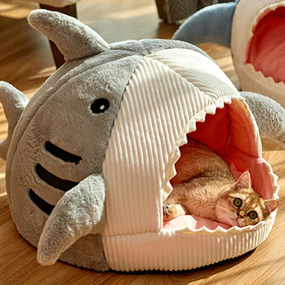 Warm Insulated Dog Shelter