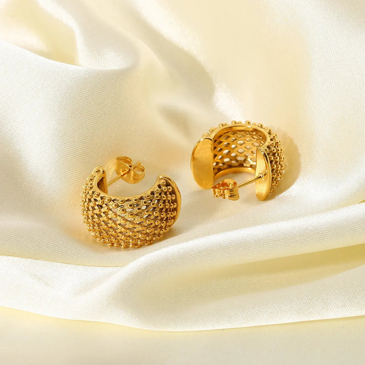 Elegant Metallic Round Hoop Earrings - Luxicro