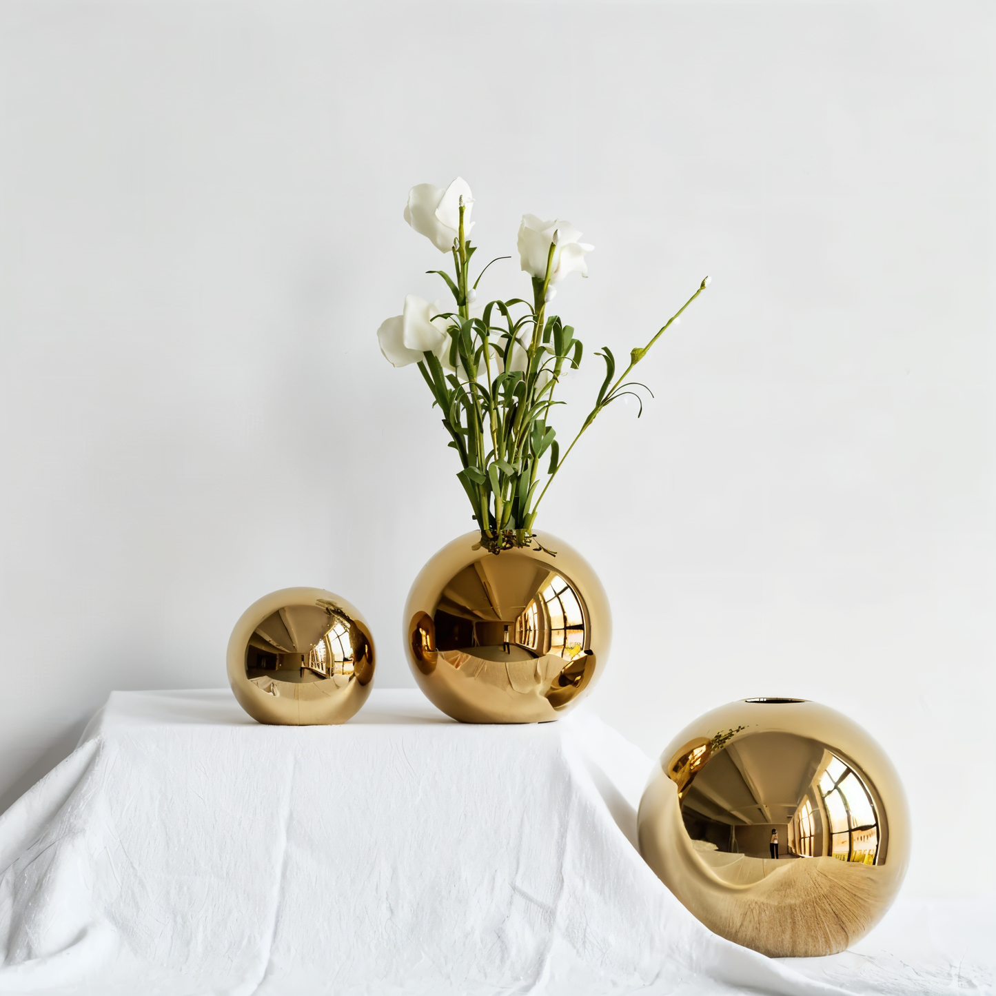 Elegant Gold Ceramic Vase