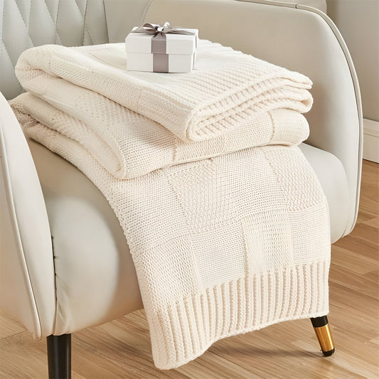 Cozy Lightweight Blanket – Simple Home Decor Throw - Luxicro