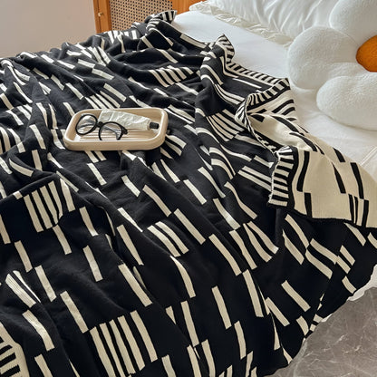 Cozy Fleece Throw Blanket – Warm Home Blanket