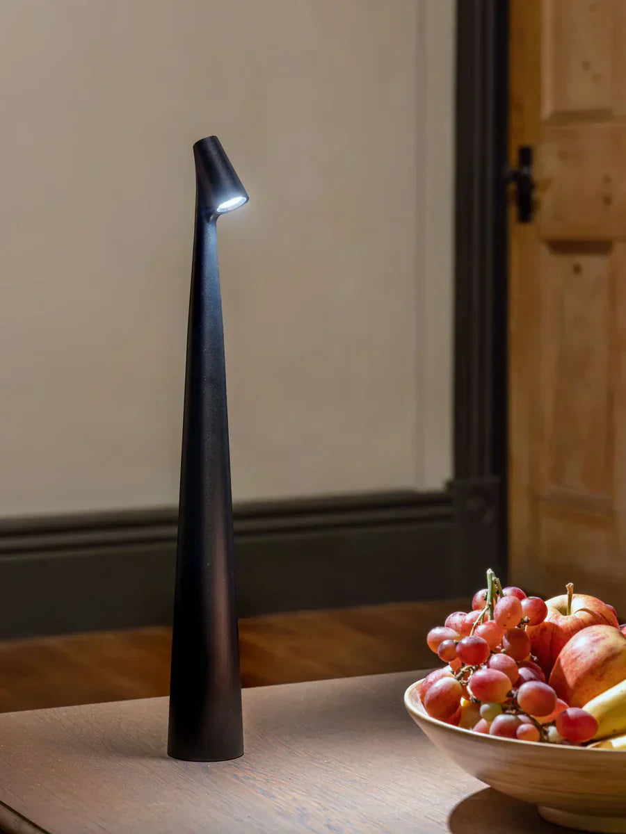 Simple Wireless LED Desk Lamp