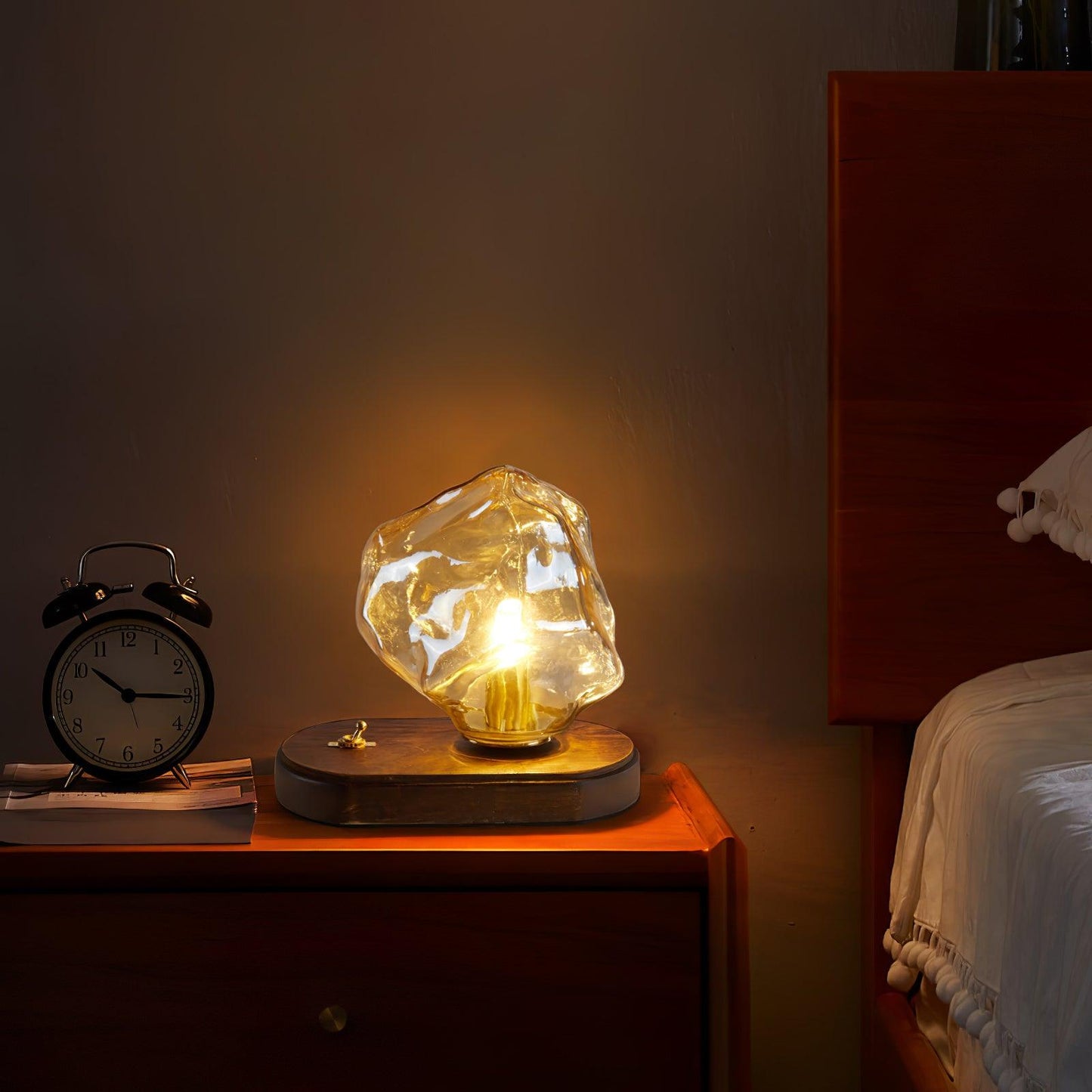 Automatic LED Table Light