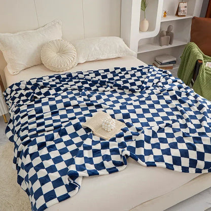 Classic Checkered Plush Throw Blanket