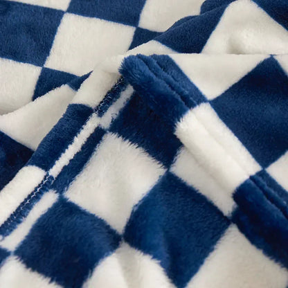 Classic Checkered Plush Throw Blanket