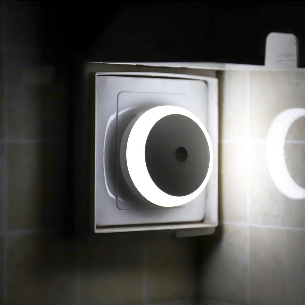 Soft LED Plug Night Light with Auto Dimmer - Luxicro