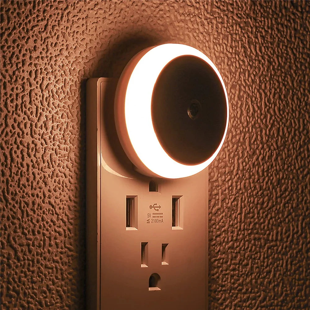 Soft LED Plug Night Light with Auto Dimmer