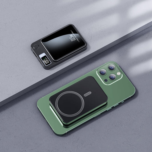 Compact Wireless Power Bank Charger - Luxicro