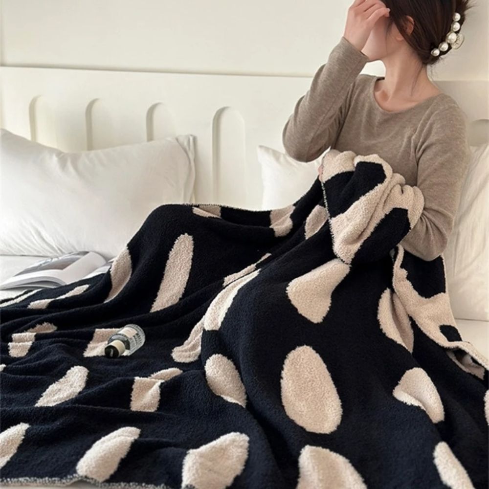 Cozy Spot Soft Fleece Throw Blanket - Luxicro