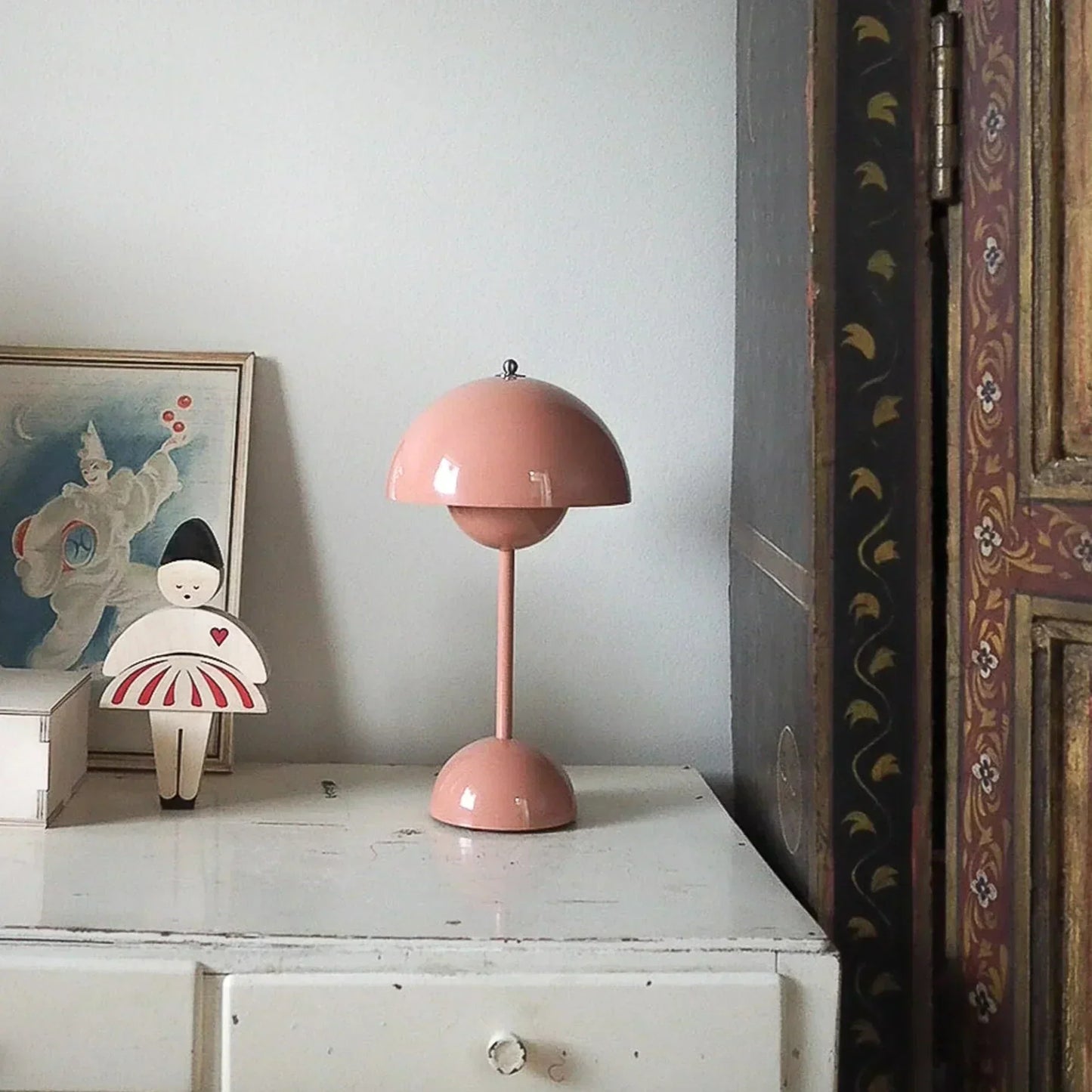 Classic Slim LED Desk Lamp