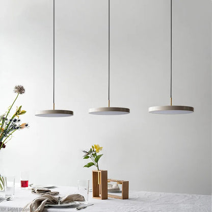 Simple Nordic Hanging Light Lyssa - Luxicro