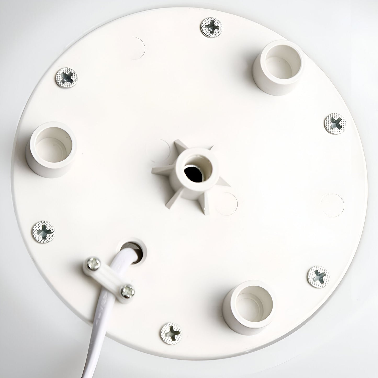 Simple Contemporary Metal Table Lamp