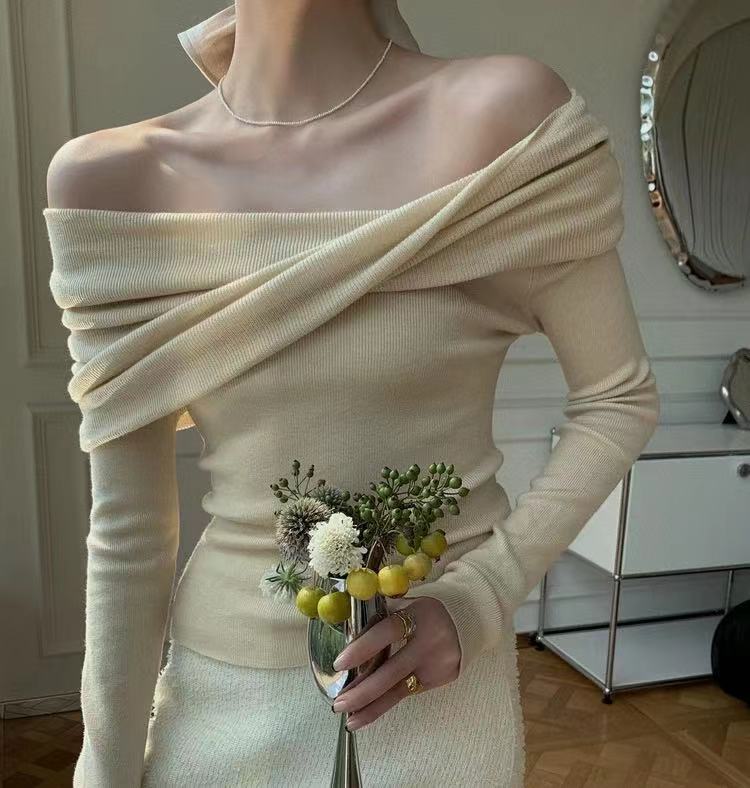 Cozy Female Relaxed Fit Sweater - Luxicro