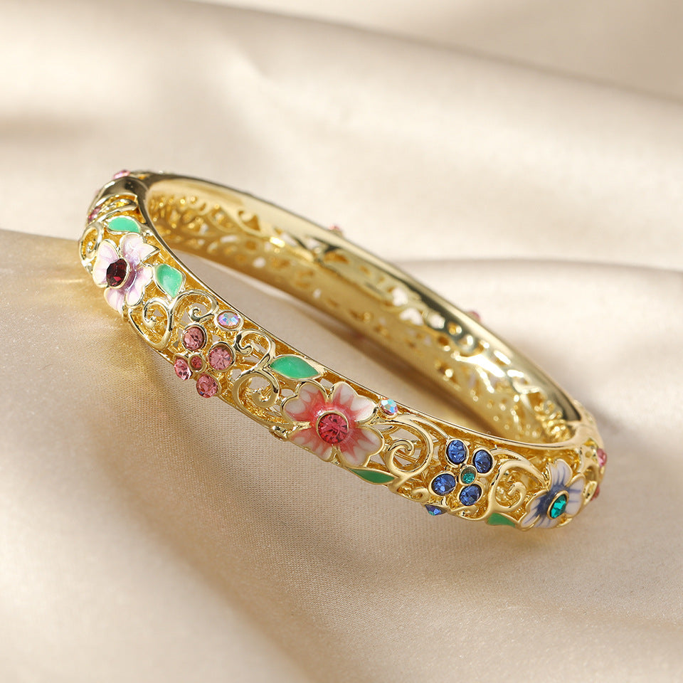 Elegant Gold Diamond Floral Bangle Bracelet