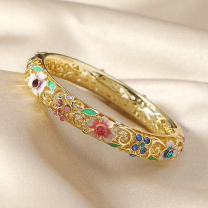 Elegant Gold Diamond Floral Bangle Bracelet
