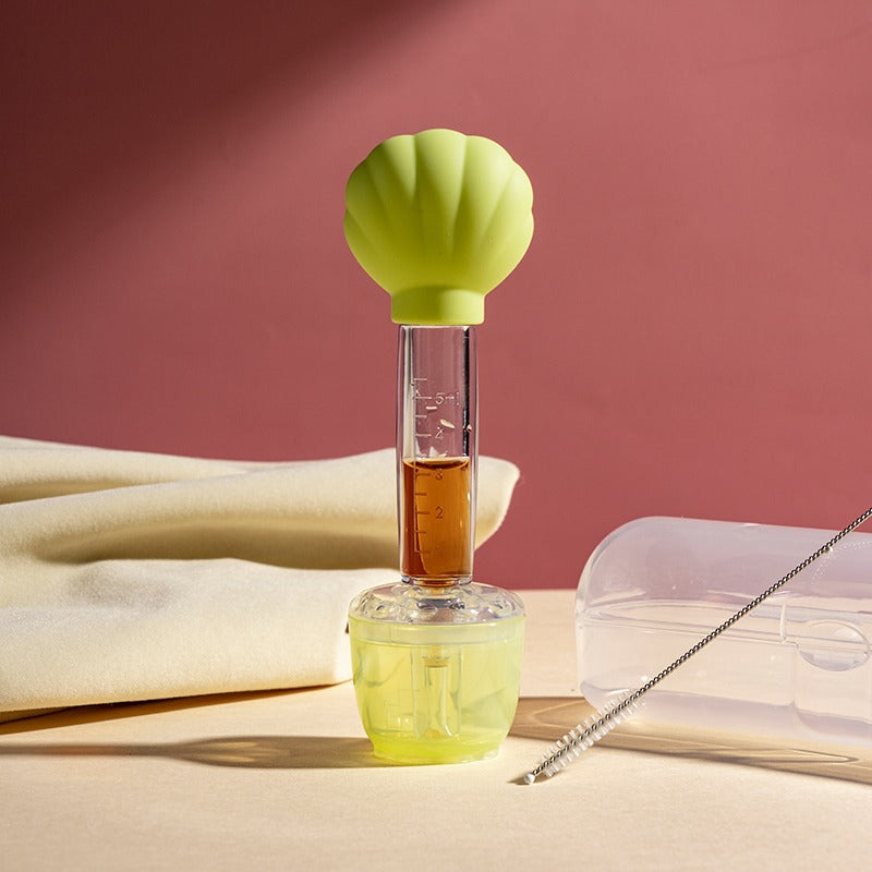 Baby Food Dispenser with Measurement Cup and Feeding Syringe