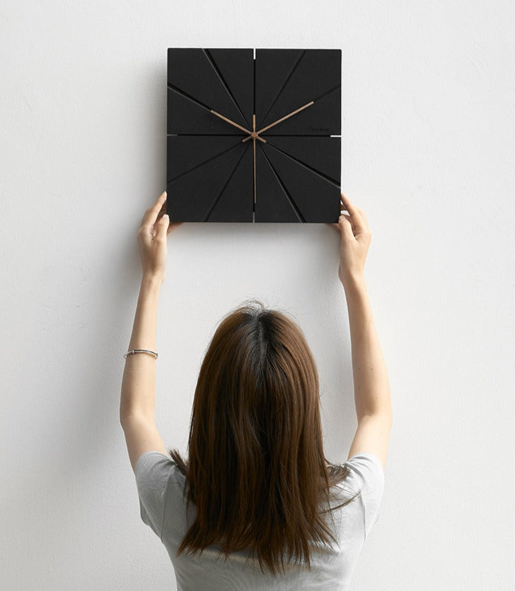 Silent Classic Round Wall Clock for Home