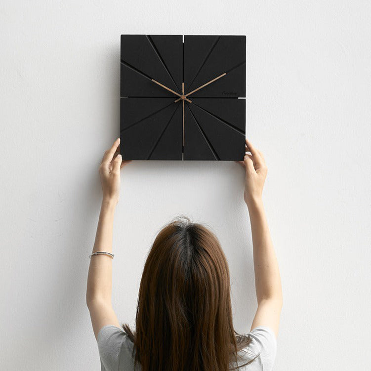 Silent Classic Round Wall Clock for Home