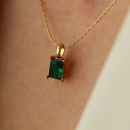 Dainty Star Shaped Pendant Necklace